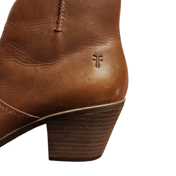 Frye Leather Almond Toe Jennifer Ankle Booties | Size 6.5 - Picture 11 of 11